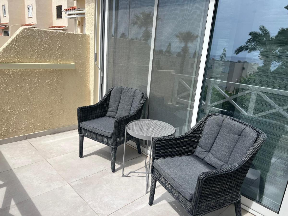 Modern Seaview Townhouse In Coral Bay (Adults Only) Apartamento Peyia Exterior foto