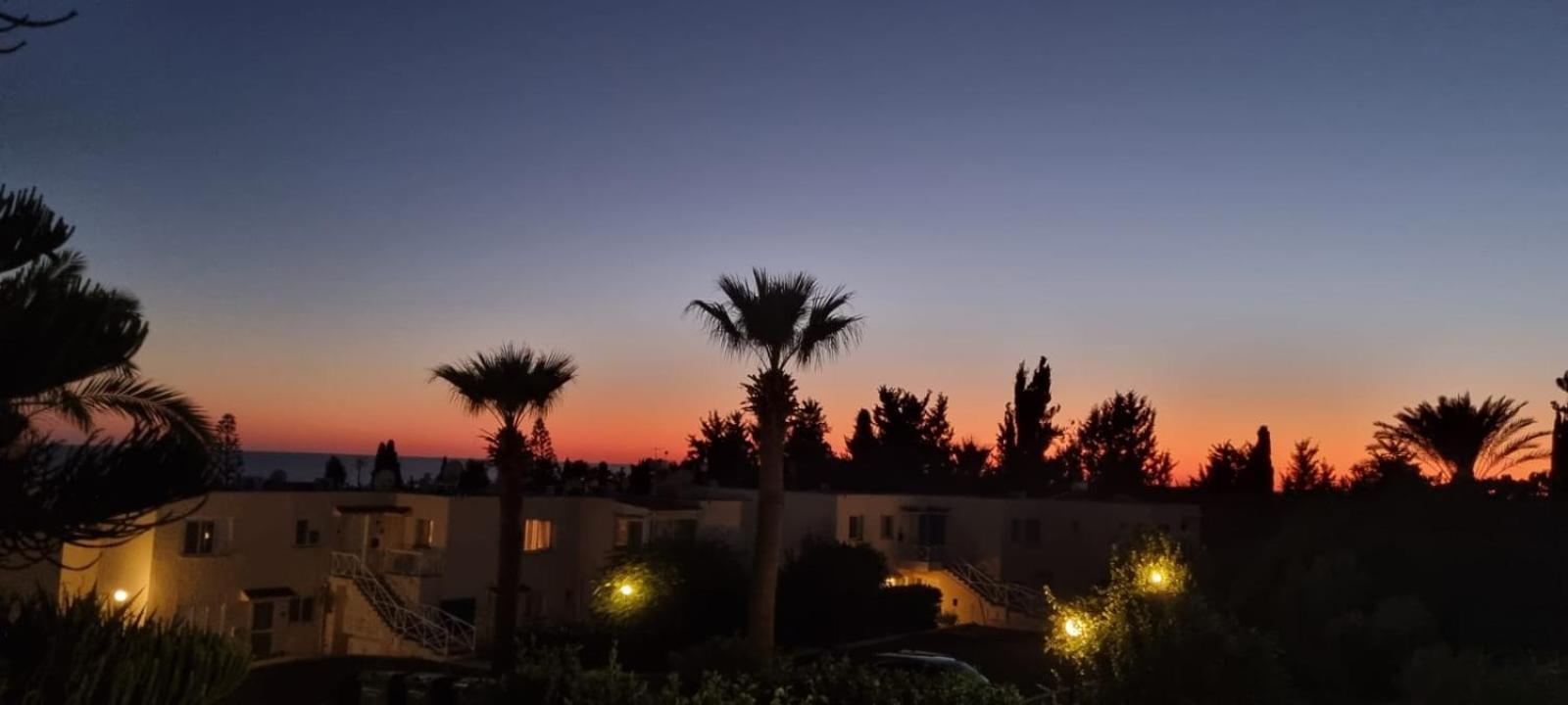 Modern Seaview Townhouse In Coral Bay (Adults Only) Apartamento Peyia Exterior foto